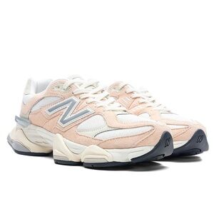 NWT! New in box! New Balance Women's 9060 Suede Sneaker Vintage Rose SeaSalt 9.5